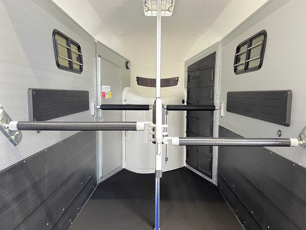 BOECKMANN Portax K Pferdeanhänger - קרון נגרר לסוסים: תמונה 4 BOECKMANN Portax K Pferdeanhänger - קרון נגרר לסוסים: תמונה 4