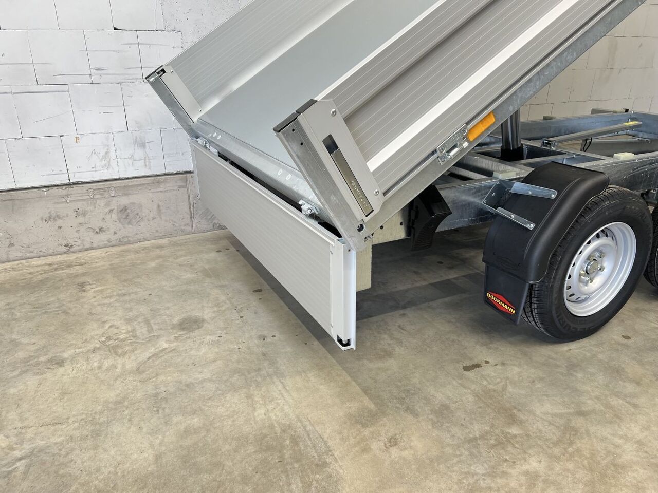 Böckmann RK-AL 3016/27 Rückwärtskipper - קרון נגרר עם מזהיר: תמונה 2 Böckmann RK-AL 3016/27 Rückwärtskipper - קרון נגרר עם מזהיר: תמונה 2