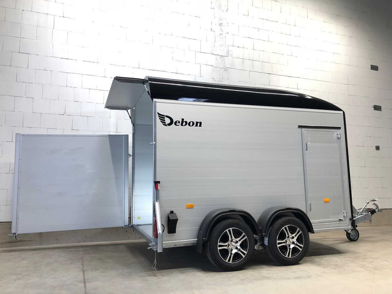 CHEVAL LIBERTE DEBON C500 Roadster Alu-Felgen Kofferanhänger - נגרר לאופנוע: תמונה 3 CHEVAL LIBERTE DEBON C500 Roadster Alu-Felgen Kofferanhänger - נגרר לאופנוע: תמונה 3