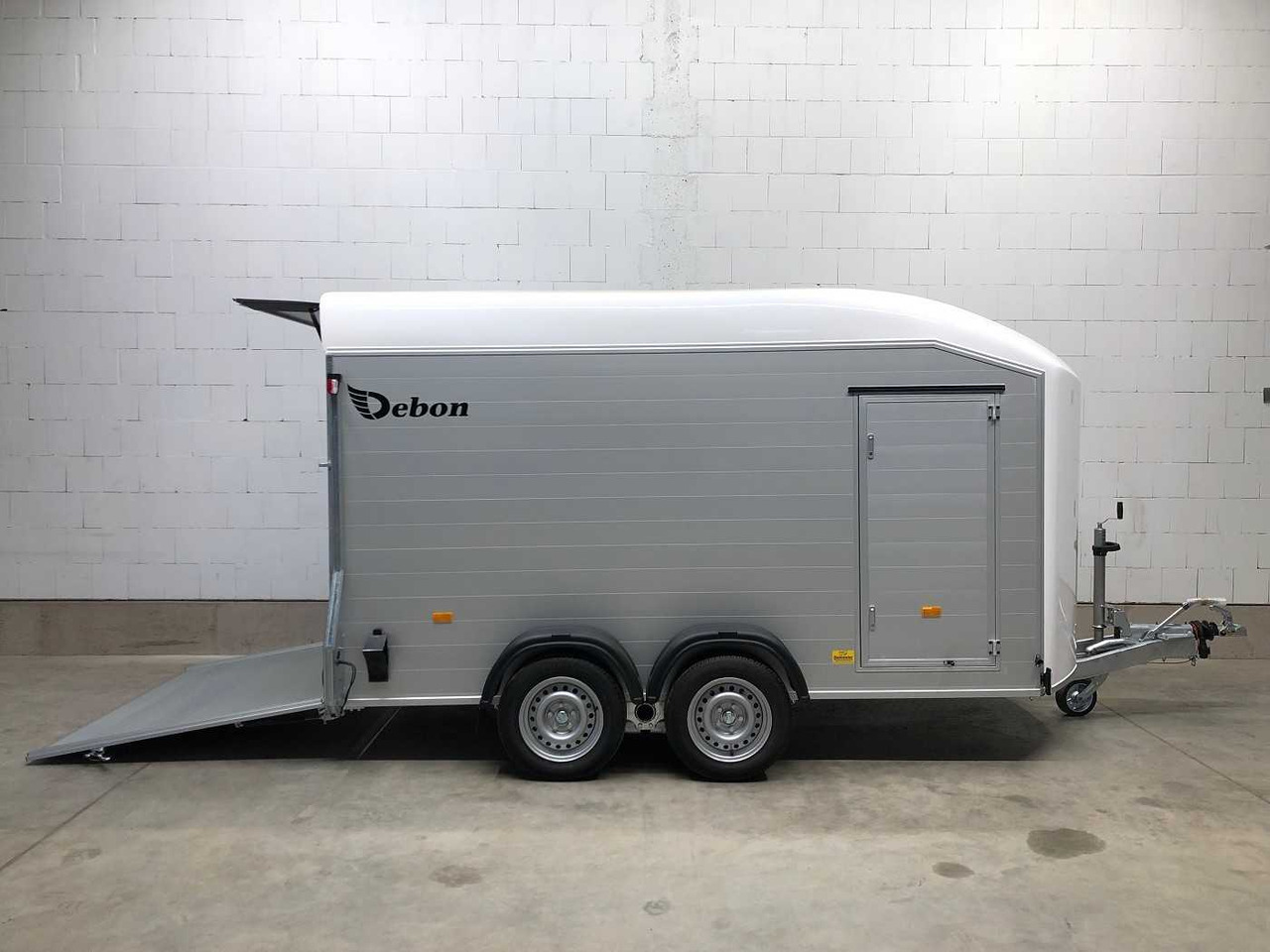 CHEVAL LIBERTE DEBON C700 Roadster Kofferanhänger - קרון נגרר בתיבה סגורה: תמונה 1 CHEVAL LIBERTE DEBON C700 Roadster Kofferanhänger - קרון נגרר בתיבה סגורה: תמונה 1