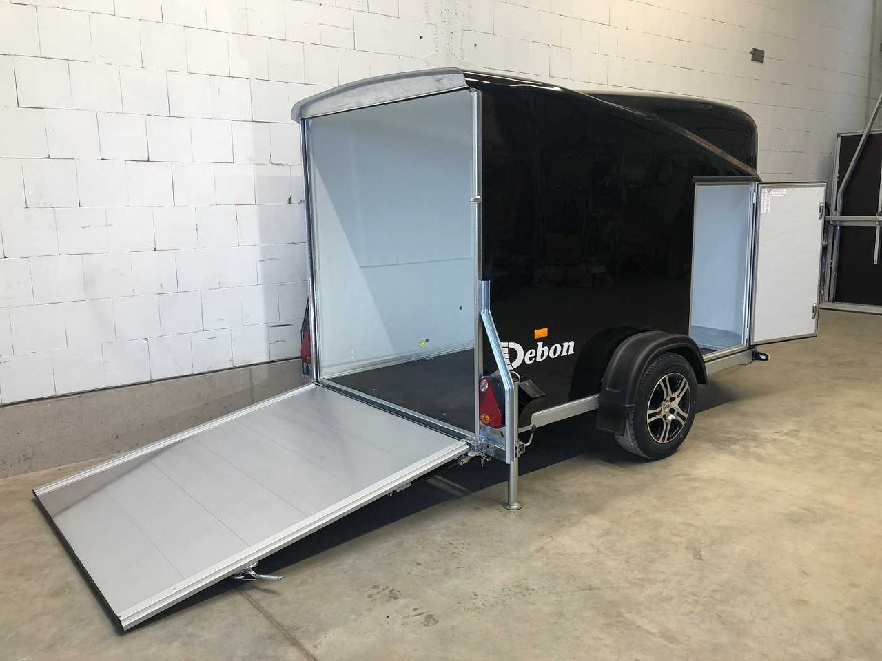CHEVAL LIBERTE DEBON Cargo 1300.02+Tür Alu-Felgen Kofferanhänger - קרון נגרר בתיבה סגורה: תמונה 5 CHEVAL LIBERTE DEBON Cargo 1300.02+Tür Alu-Felgen Kofferanhänger - קרון נגרר בתיבה סגורה: תמונה 5