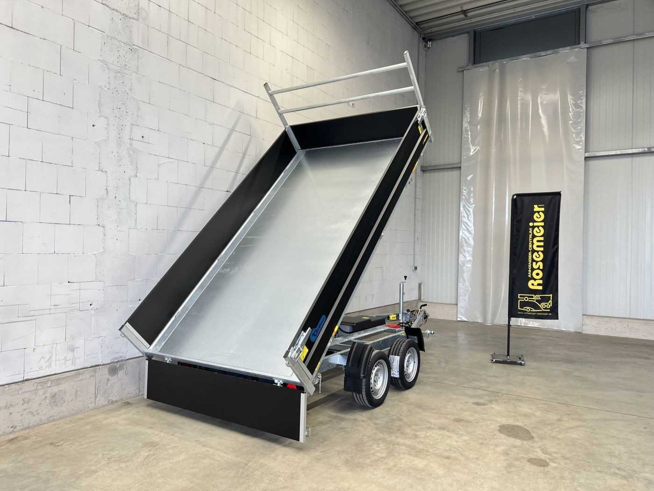 CHEVAL LIBERTE PW3.3E Black Dreiseitenkipper - קרון נגרר עם מזהיר: תמונה 2 CHEVAL LIBERTE PW3.3E Black Dreiseitenkipper - קרון נגרר עם מזהיר: תמונה 2
