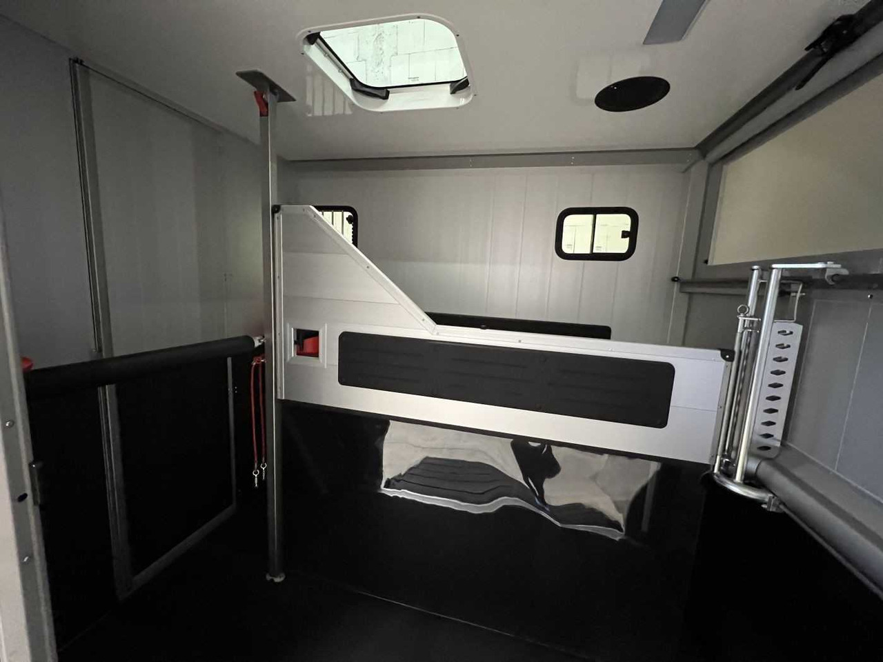 Fiat Compact Basic LKW - משאית סוסים, כלי רכב מסחרי: תמונה 2 Fiat Compact Basic LKW - משאית סוסים, כלי רכב מסחרי: תמונה 2