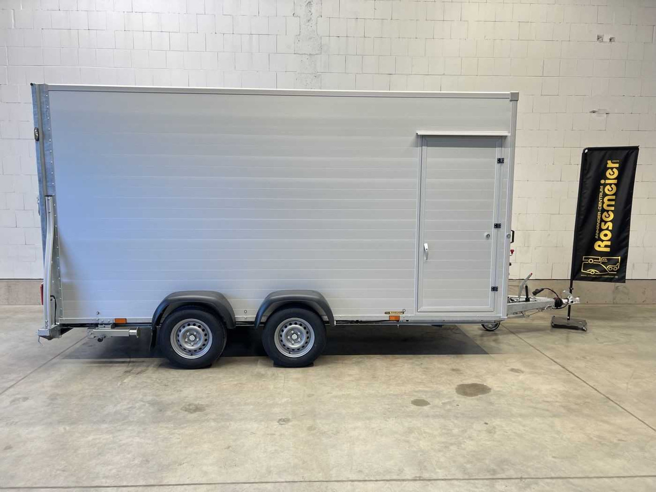 G270 Kofferanhänger Sirius - קרון נגרר בתיבה סגורה: תמונה 2 G270 Kofferanhänger Sirius - קרון נגרר בתיבה סגורה: תמונה 2