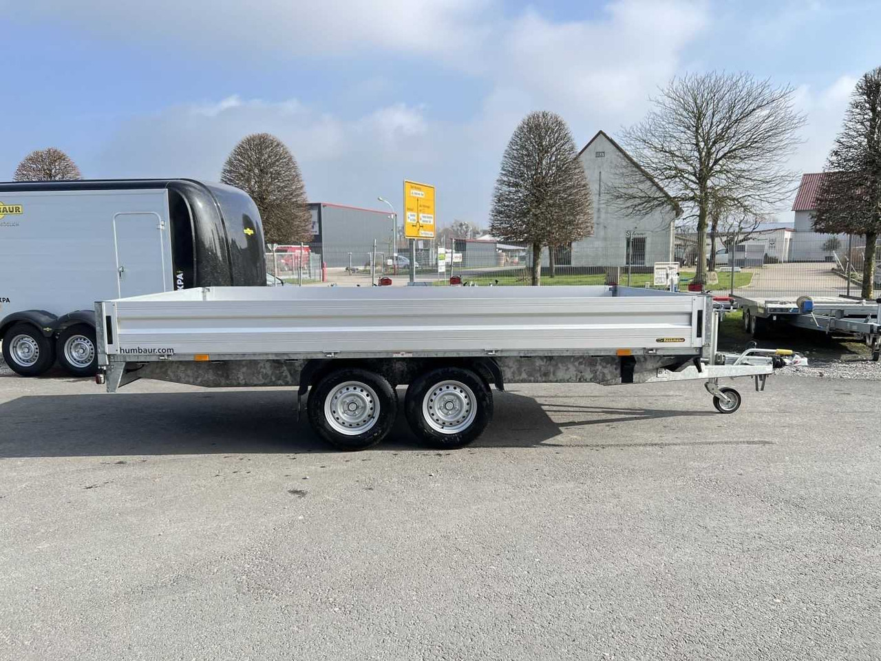 HUMBAUR HT 30 41 21 Hochlader - קרון נגרר למכונית: תמונה 1 HUMBAUR HT 30 41 21 Hochlader - קרון נגרר למכונית: תמונה 1