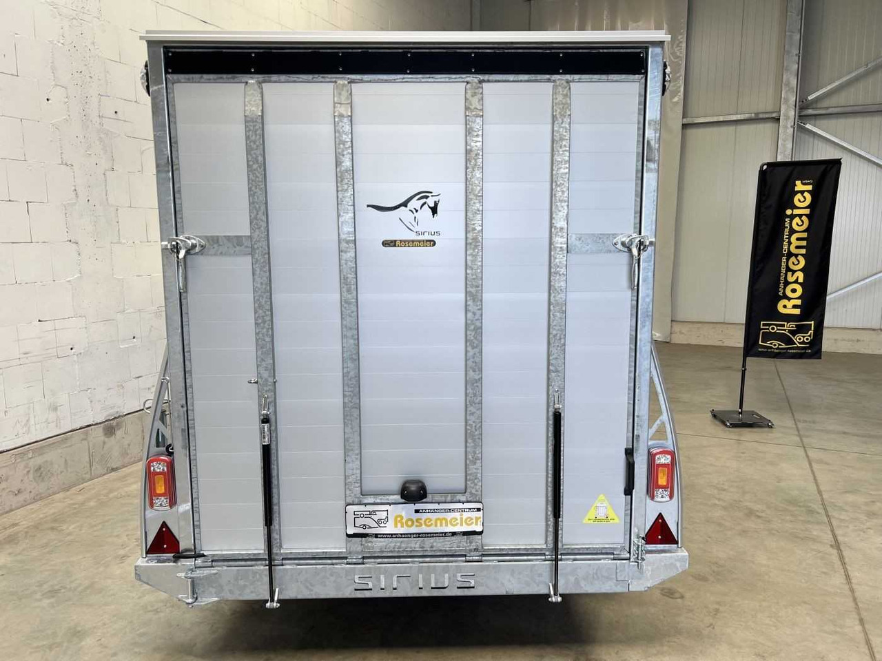 Kargo G150 Kofferanhänger Sirius - קרון נגרר בתיבה סגורה: תמונה 3 Kargo G150 Kofferanhänger Sirius - קרון נגרר בתיבה סגורה: תמונה 3