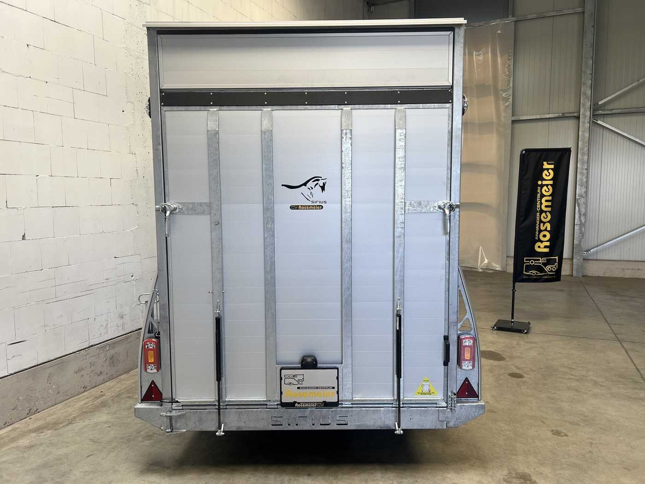 Kargo G375 Sirius Kofferanhänger - קרון נגרר בתיבה סגורה: תמונה 3 Kargo G375 Sirius Kofferanhänger - קרון נגרר בתיבה סגורה: תמונה 3