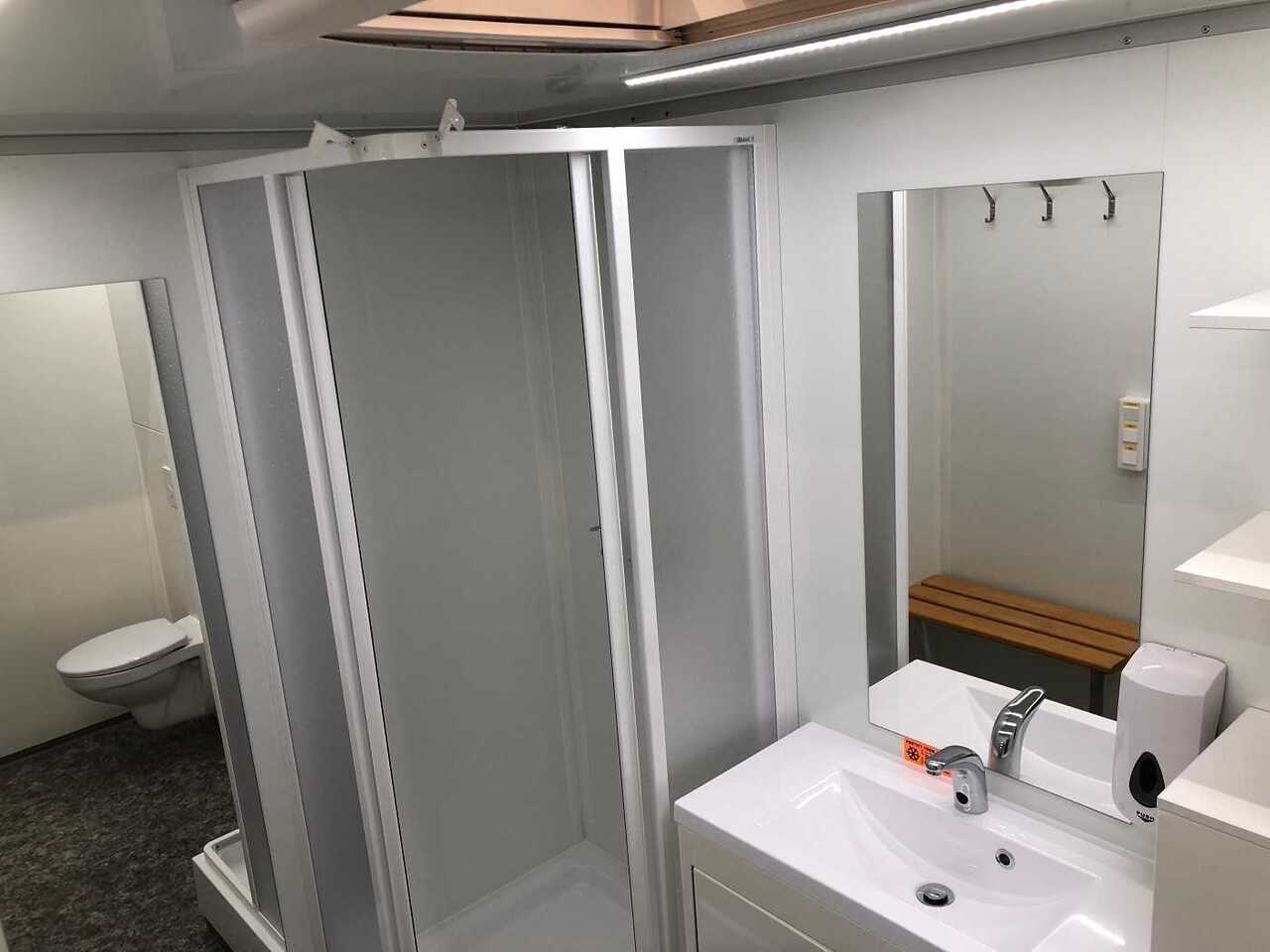 ROSEMEIER VE Badanhänger + separates WC Toilettenanhänger - מכולת בנייה, קרון נגרר: תמונה 4 ROSEMEIER VE Badanhänger + separates WC Toilettenanhänger - מכולת בנייה, קרון נגרר: תמונה 4