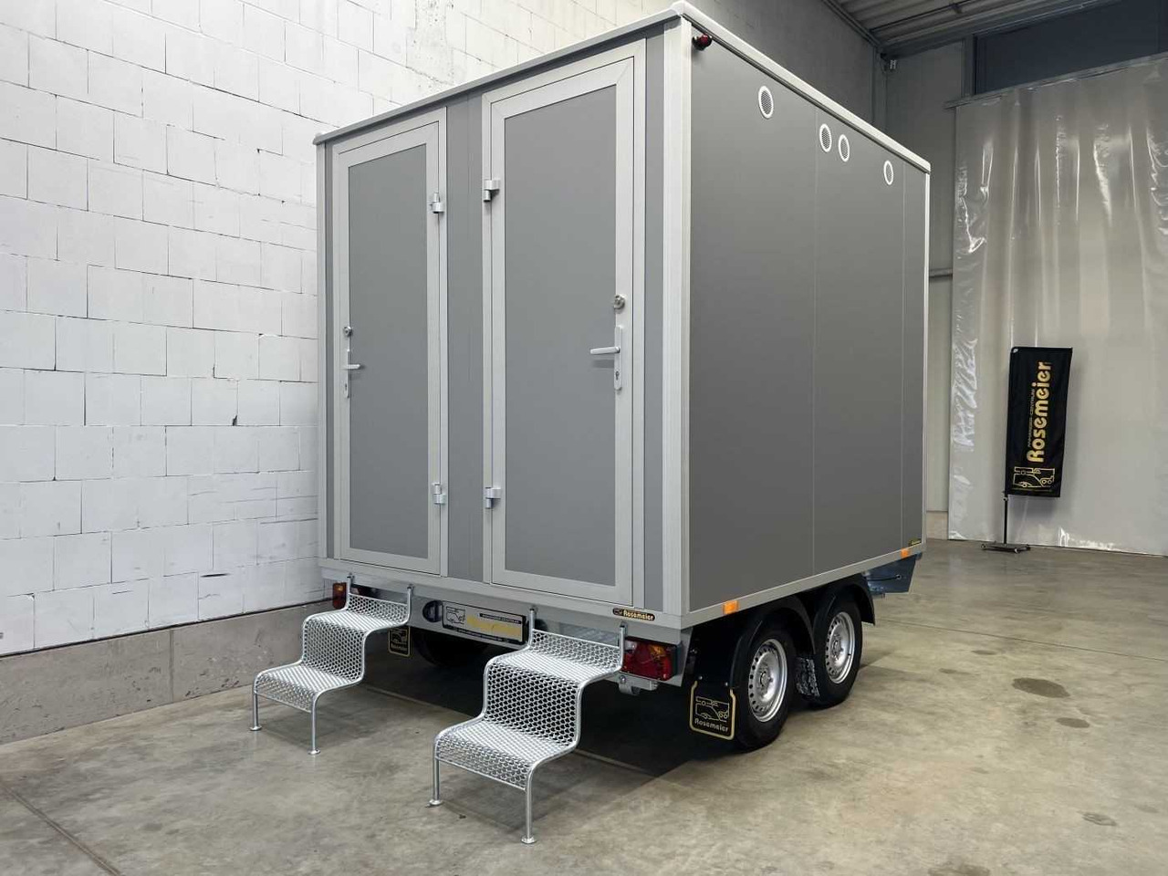 ROSEMEIER VE Mobi 2473F Uni-Sex Toilettenanhänger - מכולת בנייה, קרון נגרר: תמונה 1 ROSEMEIER VE Mobi 2473F Uni-Sex Toilettenanhänger - מכולת בנייה, קרון נגרר: תמונה 1