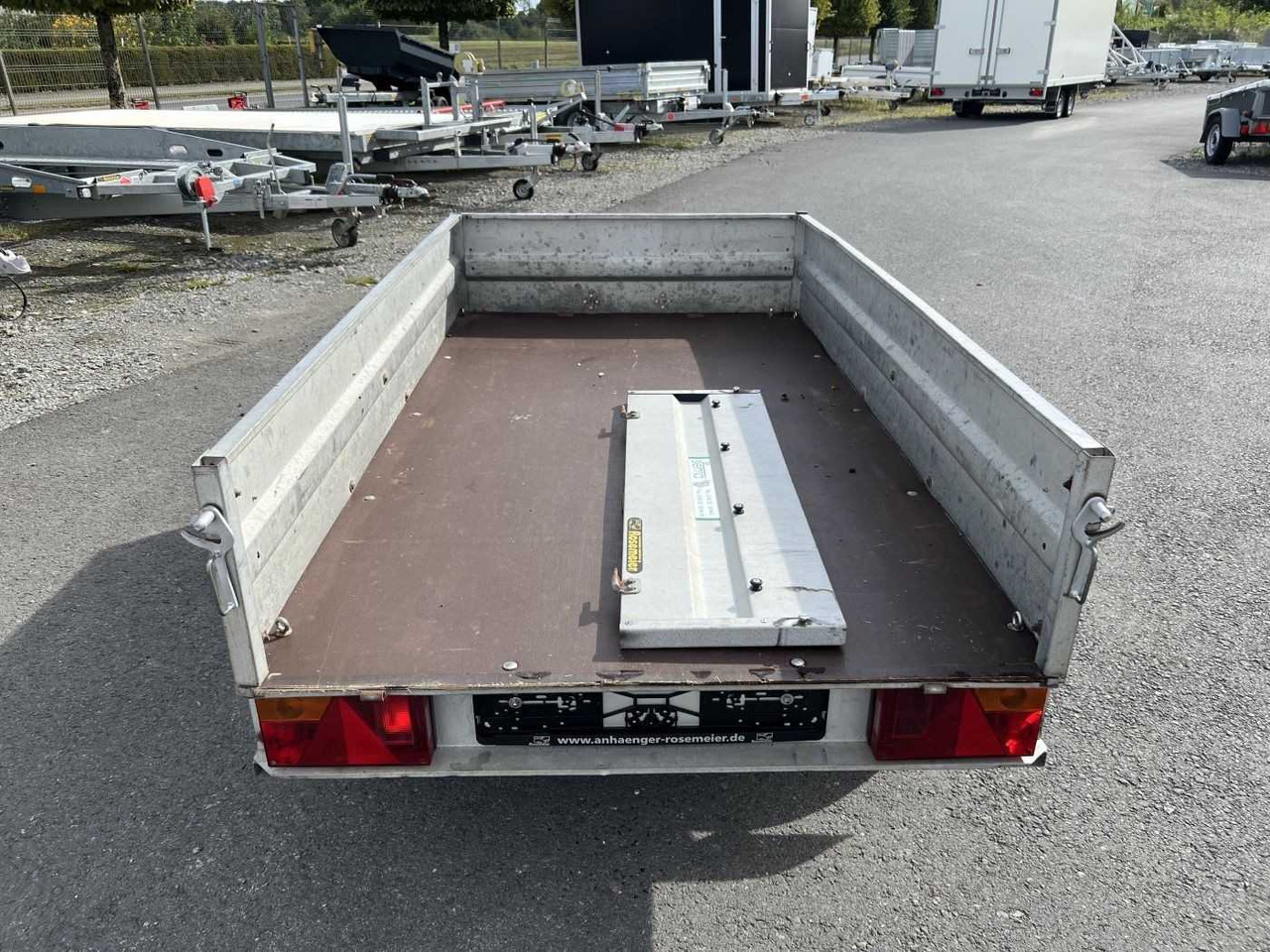 STEMA HP 85 Kastenanhänger gebremst - קרון נגרר למכונית: תמונה 5 STEMA HP 85 Kastenanhänger gebremst - קרון נגרר למכונית: תמונה 5