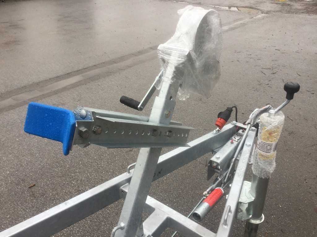 TPV BA1300-R Bootsanhänger - נגרר לסירה: תמונה 5 TPV BA1300-R Bootsanhänger - נגרר לסירה: תמונה 5