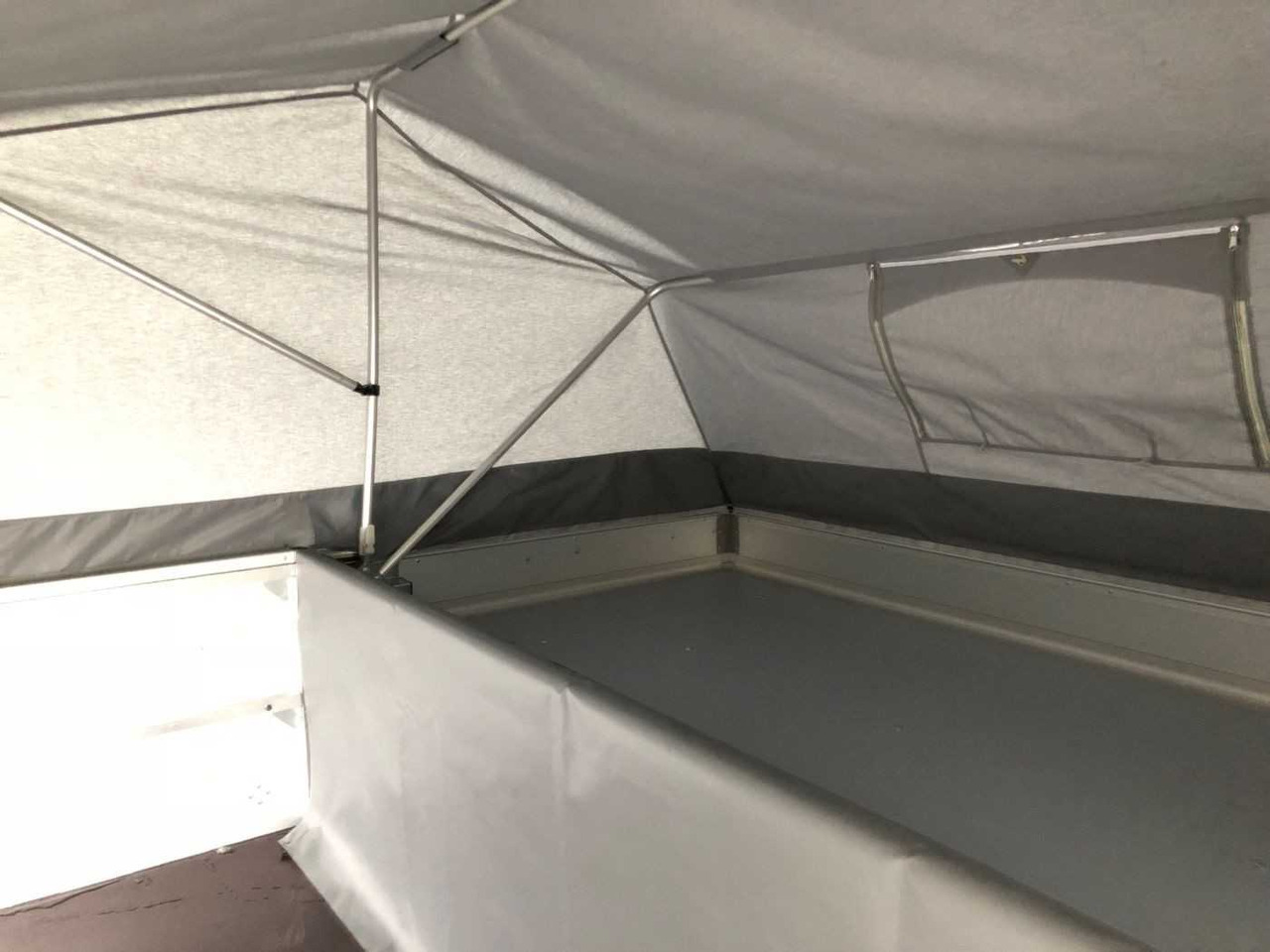 הַחכָּרָה TPV KT-EB3 Street Camper Campinganhänger TPV KT-EB3 Street Camper Campinganhänger: תמונה 17