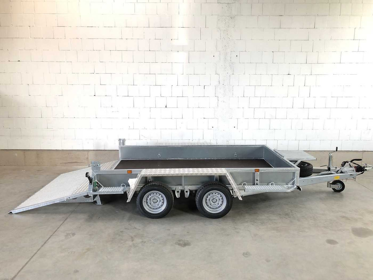 VARIANT 3518 M3 Maschinentransporter - קרון נגרר לצמחים: תמונה 1 VARIANT 3518 M3 Maschinentransporter - קרון נגרר לצמחים: תמונה 1