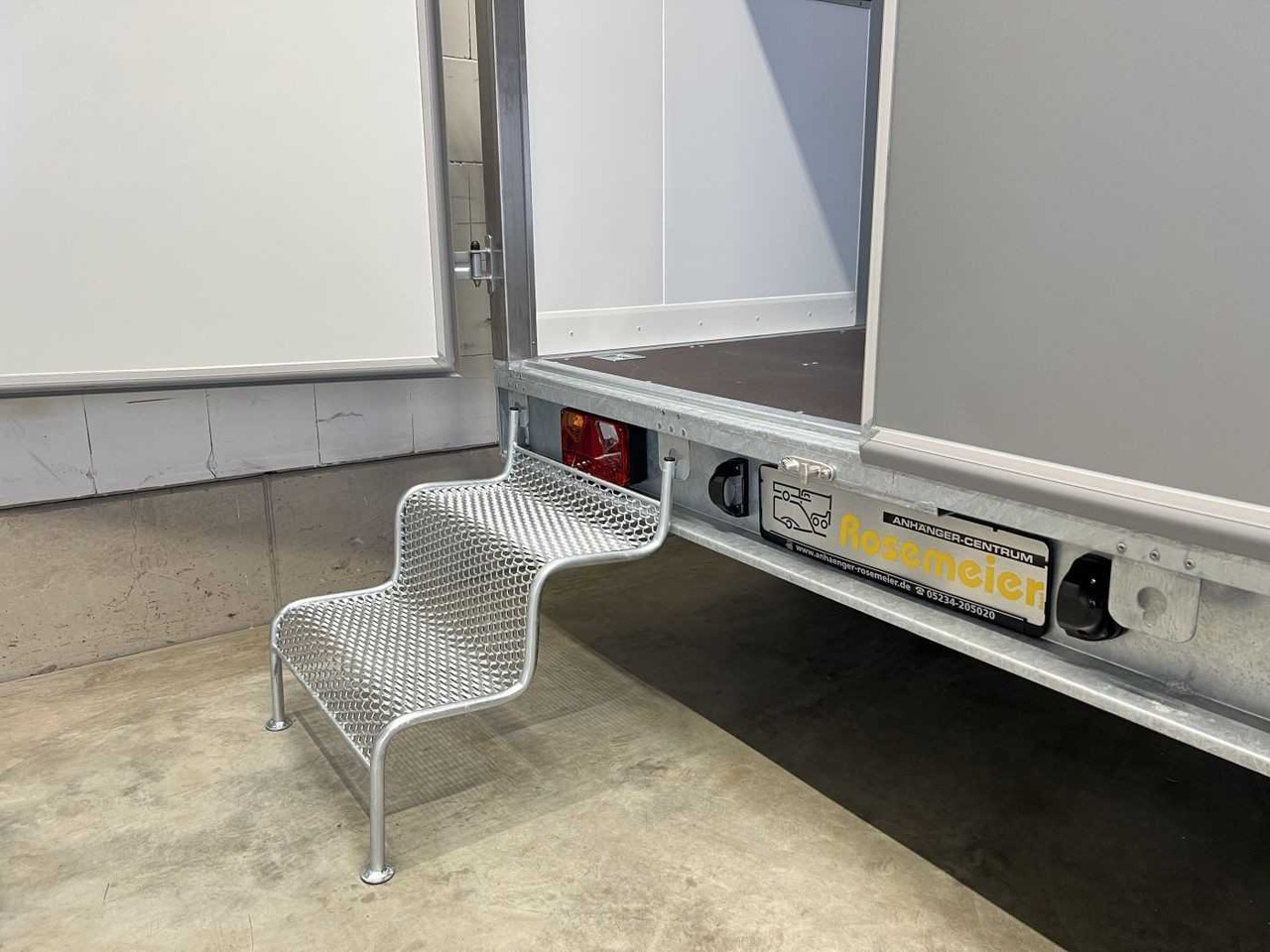 VEZEKO HK E 20.3 SP Technikanhänger Kofferanhänger - קרון נגרר: תמונה 5 VEZEKO HK E 20.3 SP Technikanhänger Kofferanhänger - קרון נגרר: תמונה 5