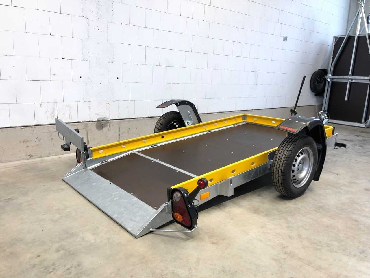 VEZEKO Husky F 08.25 Absenker - קרון נגרר מתגלגל/ מדלג: תמונה 2 VEZEKO Husky F 08.25 Absenker - קרון נגרר מתגלגל/ מדלג: תמונה 2