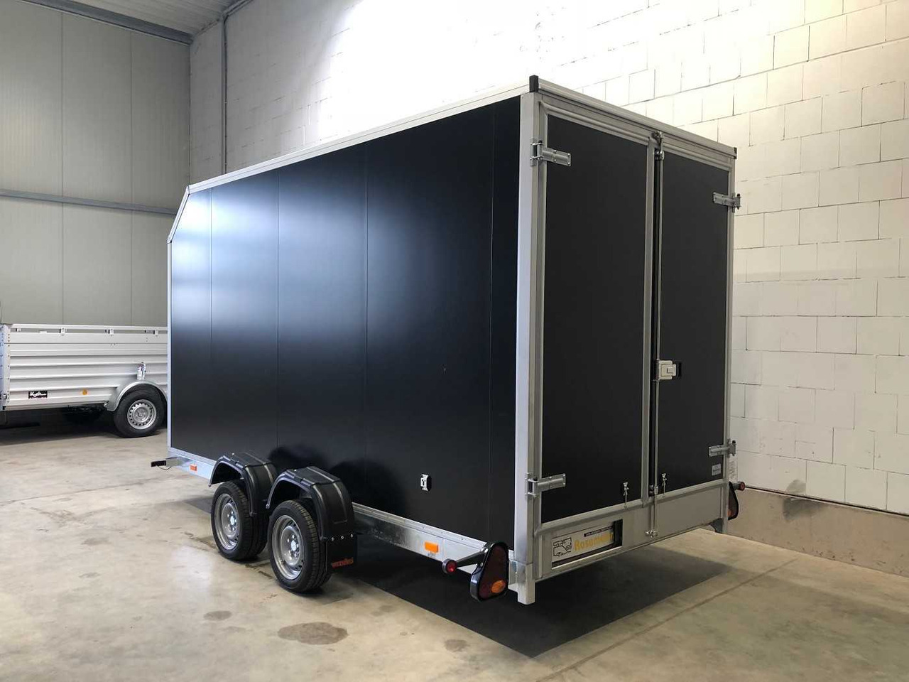 VEZEKO Husky FB K 35.40 SP EP Tür Kofferanhänger Absenker - קרון נגרר בתיבה סגורה: תמונה 5 VEZEKO Husky FB K 35.40 SP EP Tür Kofferanhänger Absenker - קרון נגרר בתיבה סגורה: תמונה 5