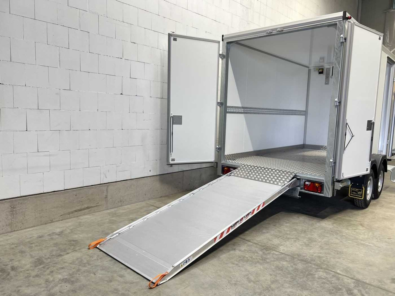 VEZEKO TK C 30.35 KH Rampe ausziehbar Kühlanhänger - קרון נגרר עם קירור: תמונה 4 VEZEKO TK C 30.35 KH Rampe ausziehbar Kühlanhänger - קרון נגרר עם קירור: תמונה 4