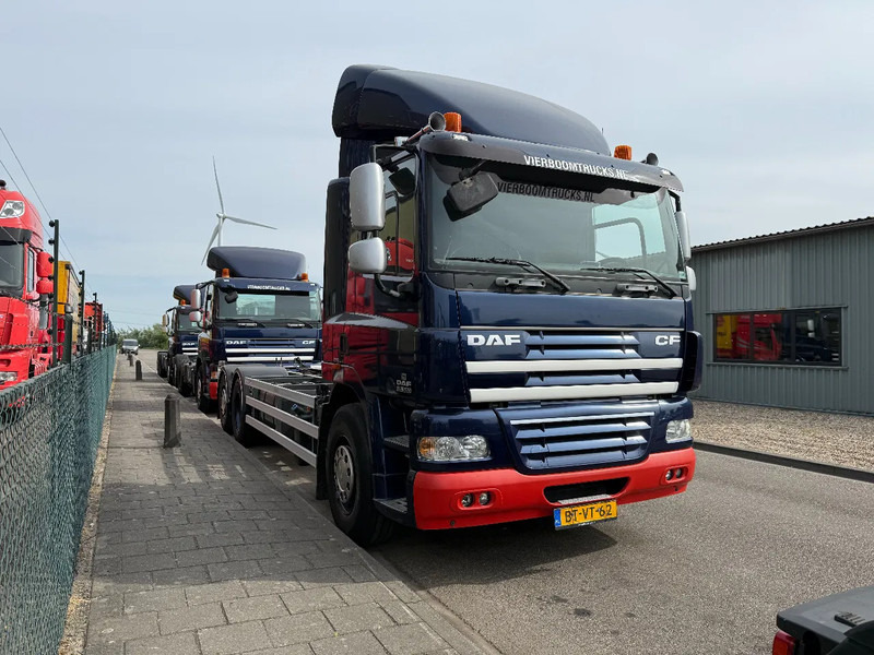 DAF CF 85 CF85-360 6X2 FAN 3 X IN STOCK TOP CONDITION NL TRUCKS - משאית עם שלדת תא: תמונה 2 DAF CF 85 CF85-360 6X2 FAN 3 X IN STOCK TOP CONDITION NL TRUCKS - משאית עם שלדת תא: תמונה 2