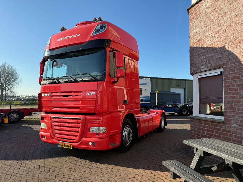 DAF XF 105.460 XF105-460 4X2 SUPERSPCECAB RETARDER - יחידת טרקטור: תמונה 2 DAF XF 105.460 XF105-460 4X2 SUPERSPCECAB RETARDER - יחידת טרקטור: תמונה 2