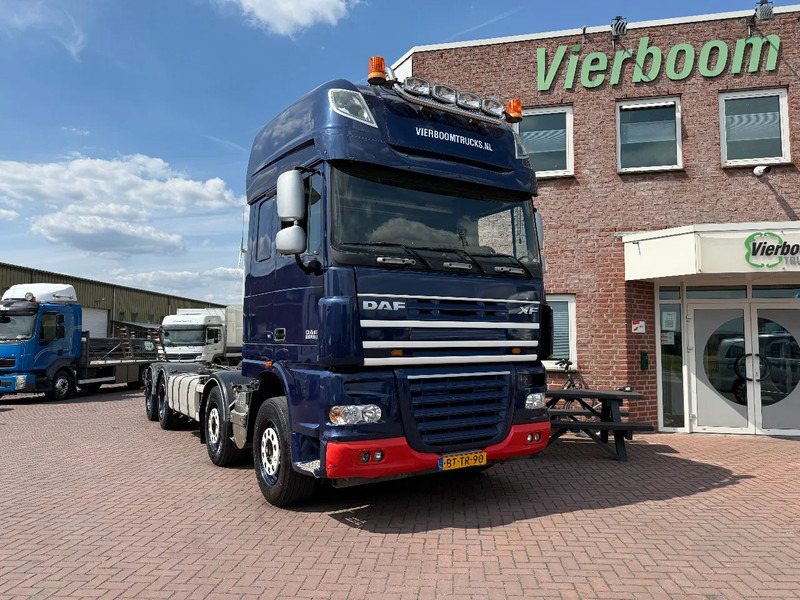 DAF XF 105 XF105-510 8X4 CHASSIS-RETARDER-HOLLAND TRUCK - משאית עם שלדת תא: תמונה 1 DAF XF 105 XF105-510 8X4 CHASSIS-RETARDER-HOLLAND TRUCK - משאית עם שלדת תא: תמונה 1