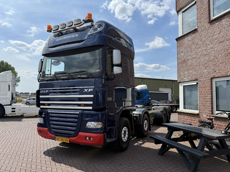 DAF XF 105 XF105-510 8X4 CHASSIS-RETARDER-HOLLAND TRUCK - משאית עם שלדת תא: תמונה 2 DAF XF 105 XF105-510 8X4 CHASSIS-RETARDER-HOLLAND TRUCK - משאית עם שלדת תא: תמונה 2