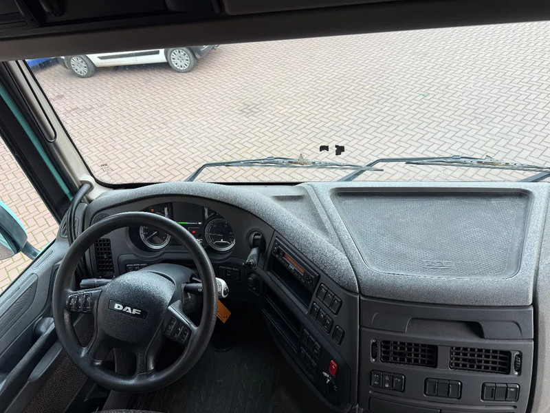 יחידת טרקטור DAF XF 106.460 XF460 4X2 Spacecab / 2 beds / Hydraulics / alcoa / full spoilers / ADR: תמונה 14 יחידת טרקטור DAF XF 106.460 XF460 4X2 Spacecab / 2 beds / Hydraulics / alcoa / full spoilers / ADR: תמונה 14