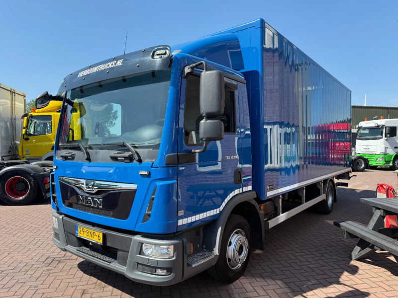 MAN TGL TGL 12.190 BL Koffer mit Ladebordwand Top Zustand !!!!!!!! - משאית תיבה: תמונה 2 MAN TGL TGL 12.190 BL Koffer mit Ladebordwand Top Zustand !!!!!!!! - משאית תיבה: תמונה 2