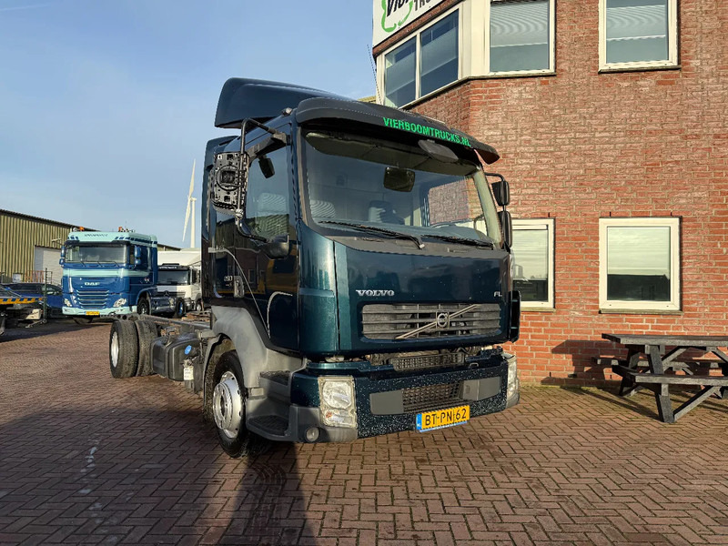 Volvo FL 12 FL 280 11.990KG MANUAL GEARBOX - משאית עם שלדת תא: תמונה 1 Volvo FL 12 FL 280 11.990KG MANUAL GEARBOX - משאית עם שלדת תא: תמונה 1