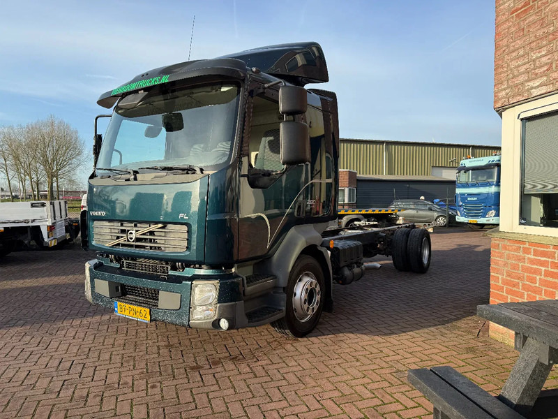 Volvo FL 12 FL 280 11.990KG MANUAL GEARBOX - משאית עם שלדת תא: תמונה 2 Volvo FL 12 FL 280 11.990KG MANUAL GEARBOX - משאית עם שלדת תא: תמונה 2