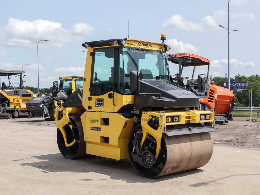 BOMAG BW 154 AP-4v AM - רולר כביש: תמונה 4 BOMAG BW 154 AP-4v AM - רולר כביש: תמונה 4