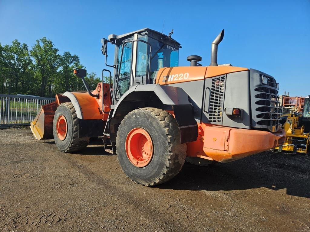 HITACHI ZW 220 - מעמיס גלגלים: תמונה 4 HITACHI ZW 220 - מעמיס גלגלים: תמונה 4