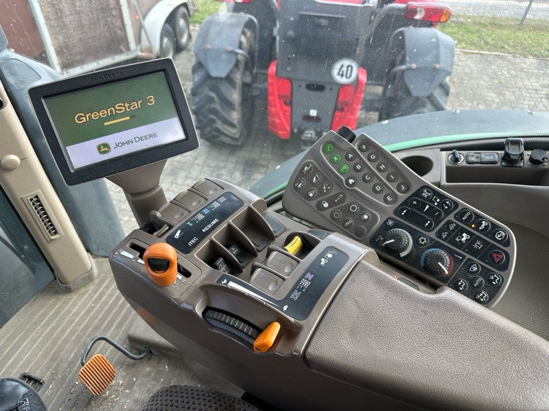 John Deere 8260R AutoPowr - טרקטור חקלאי: תמונה 3 John Deere 8260R AutoPowr - טרקטור חקלאי: תמונה 3