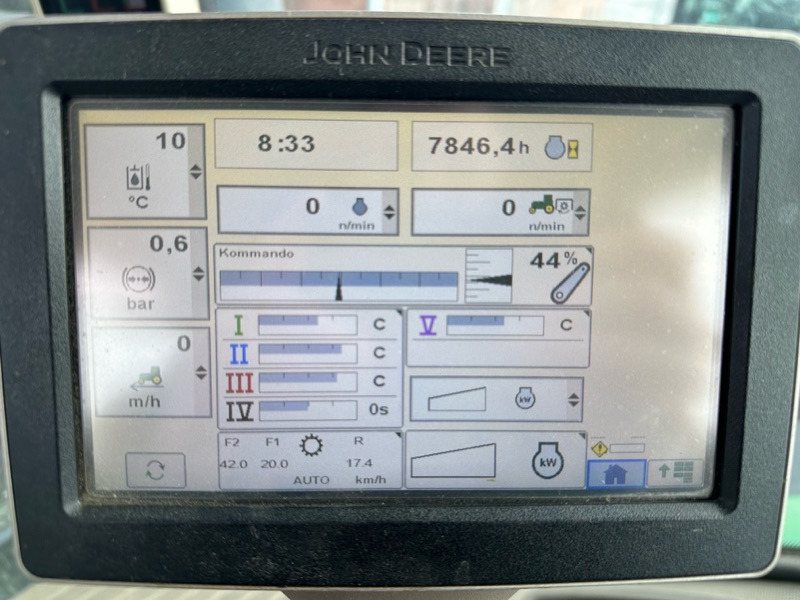 John Deere 8260R AutoPowr - טרקטור חקלאי: תמונה 2 John Deere 8260R AutoPowr - טרקטור חקלאי: תמונה 2