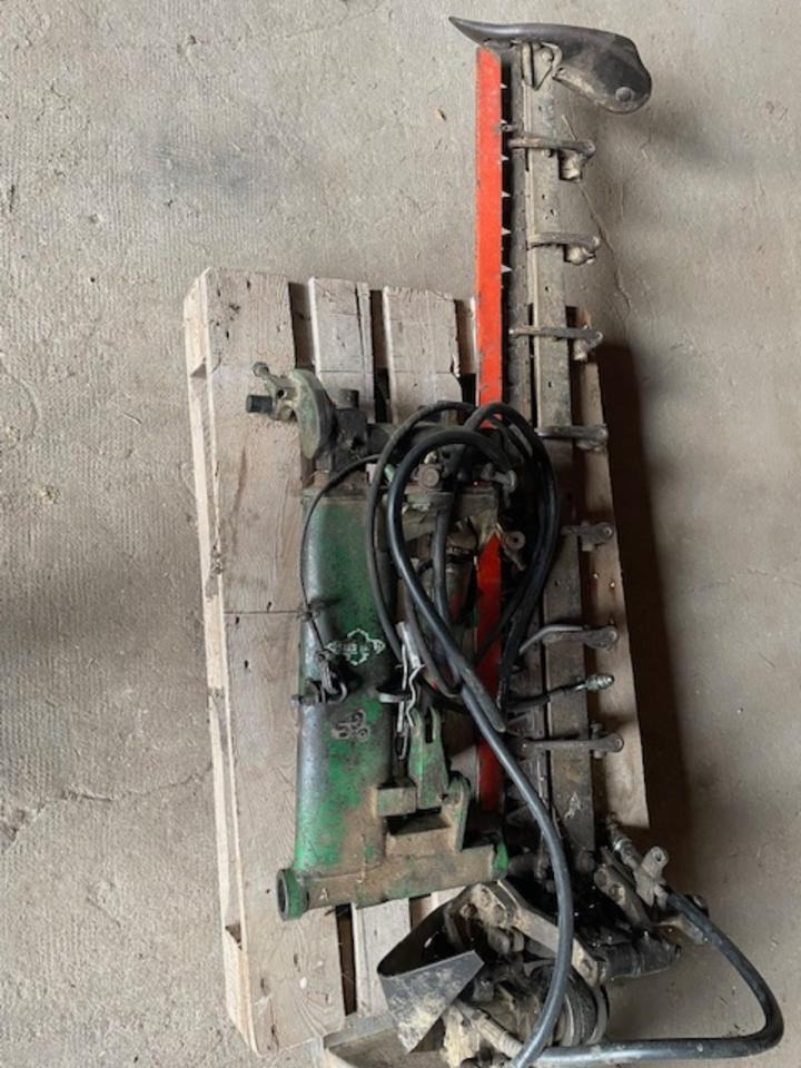 Doppelmesser-Mähwerk, Seitenanbau, passend zum John Deere 1140 - מכסחת תבואה/ עשבים: תמונה 2 Doppelmesser-Mähwerk, Seitenanbau, passend zum John Deere 1140 - מכסחת תבואה/ עשבים: תמונה 2