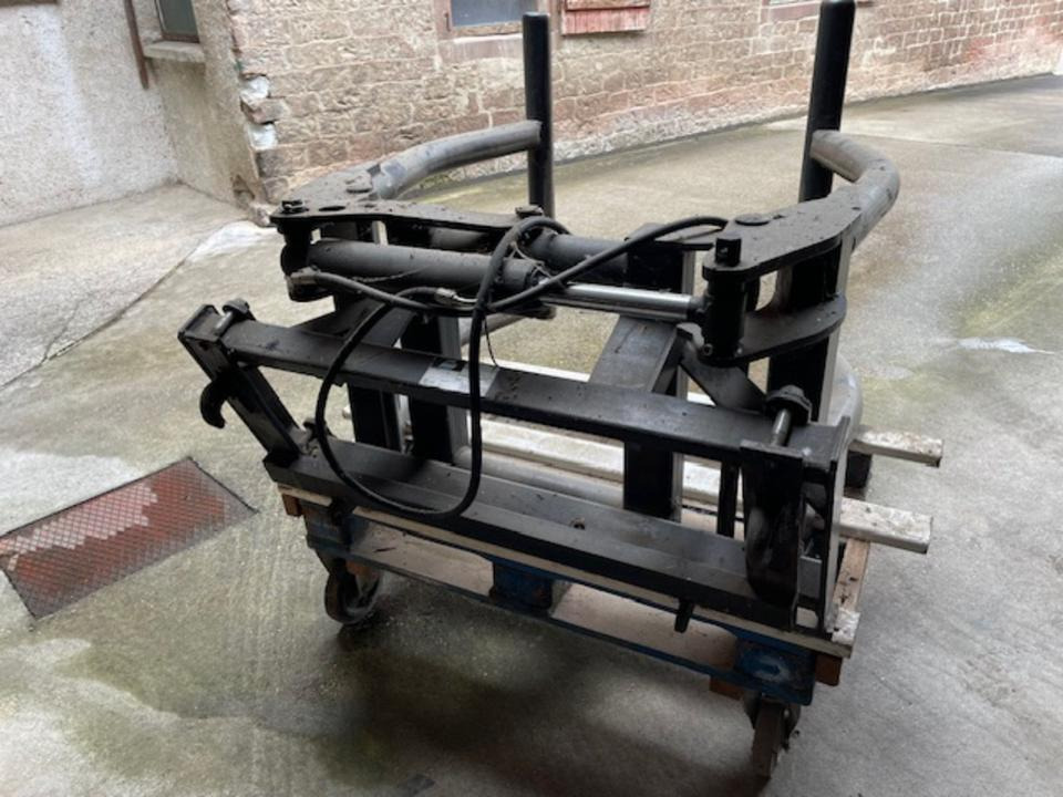 Rundballenzange ALÖ - מהדק עבור מכונה חקלאית: תמונה 2 Rundballenzange ALÖ - מהדק עבור מכונה חקלאית: תמונה 2