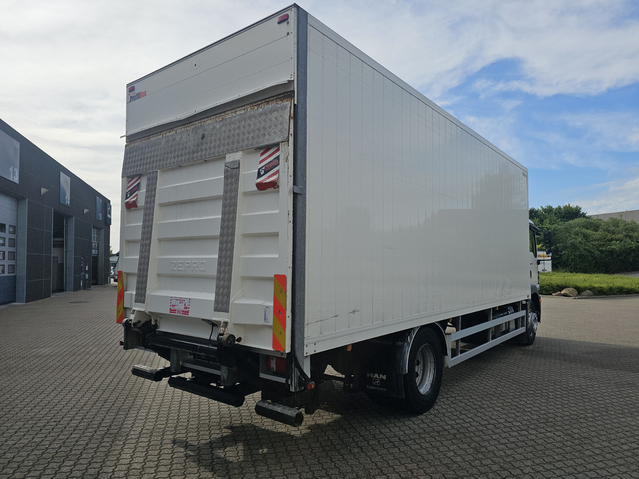 MAN TGM 18.290 - משאית תיבה: תמונה 5 MAN TGM 18.290 - משאית תיבה: תמונה 5