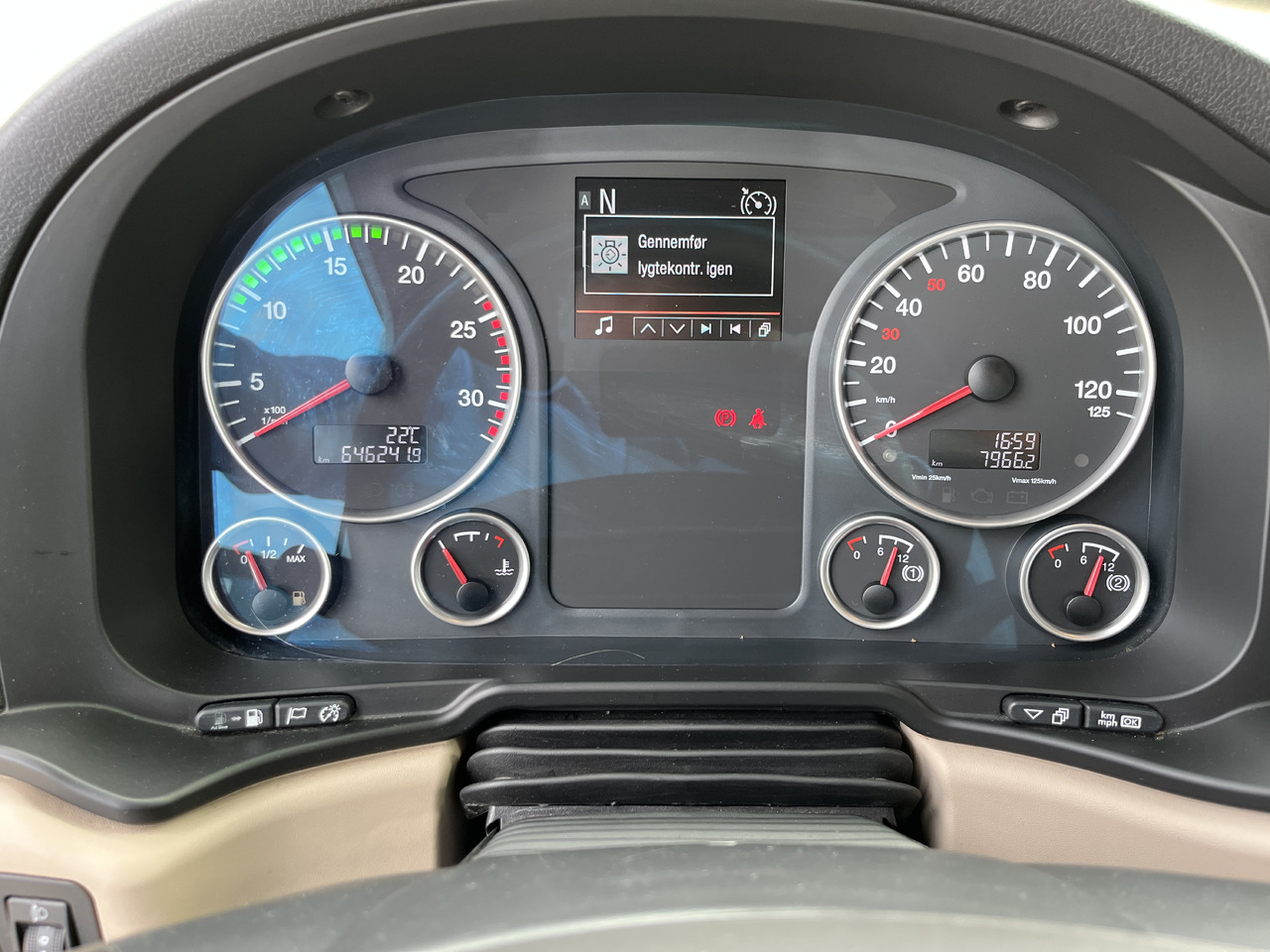 יחידת טרקטור MAN TGX 26.470 6x2-2: תמונה 8