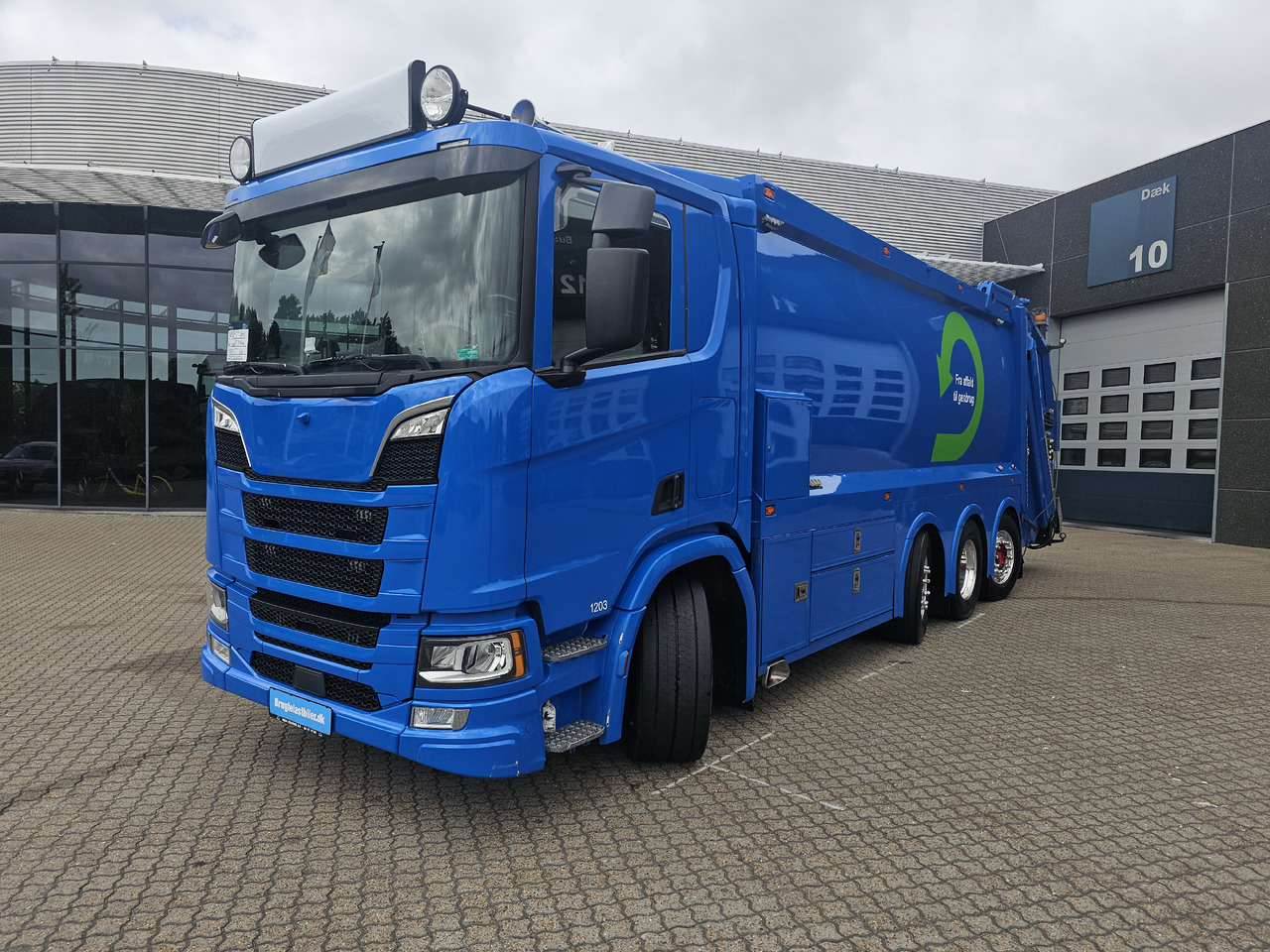 Scania R520 8x2 - משאית אשפה: תמונה 1 Scania R520 8x2 - משאית אשפה: תמונה 1