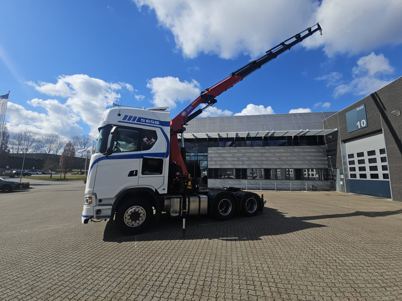 Scania S650 6x2 32 T-mtr. kran - יחידת טרקטור: תמונה 4 Scania S650 6x2 32 T-mtr. kran - יחידת טרקטור: תמונה 4