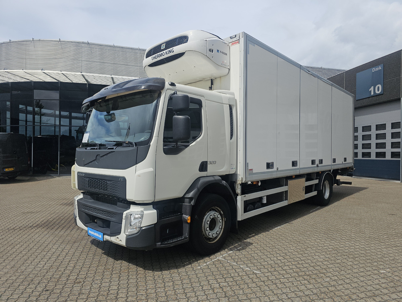 Volvo FE320 - משאית קירור: תמונה 1 Volvo FE320 - משאית קירור: תמונה 1