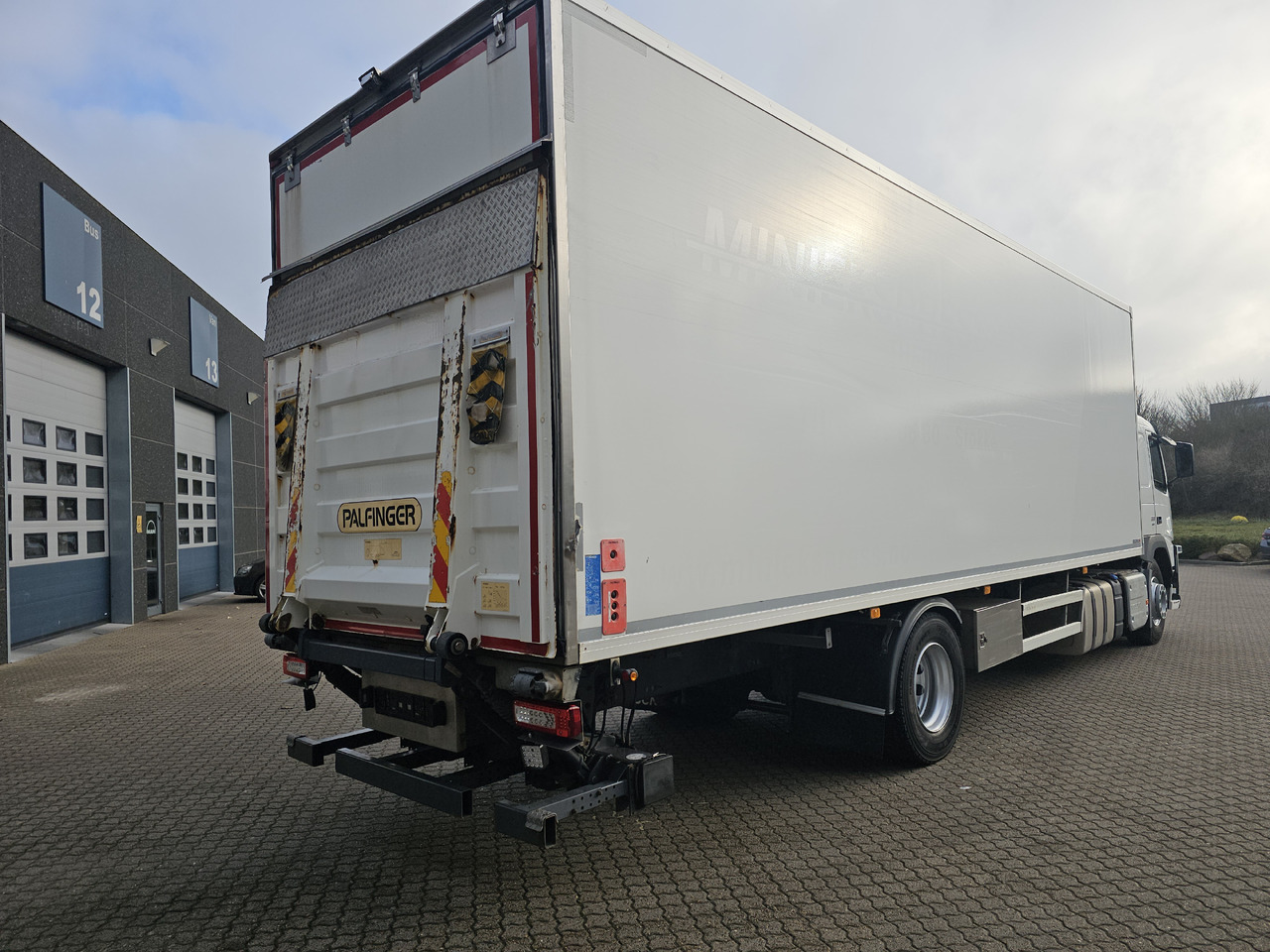 Volvo FM330 - משאית קירור: תמונה 3 Volvo FM330 - משאית קירור: תמונה 3