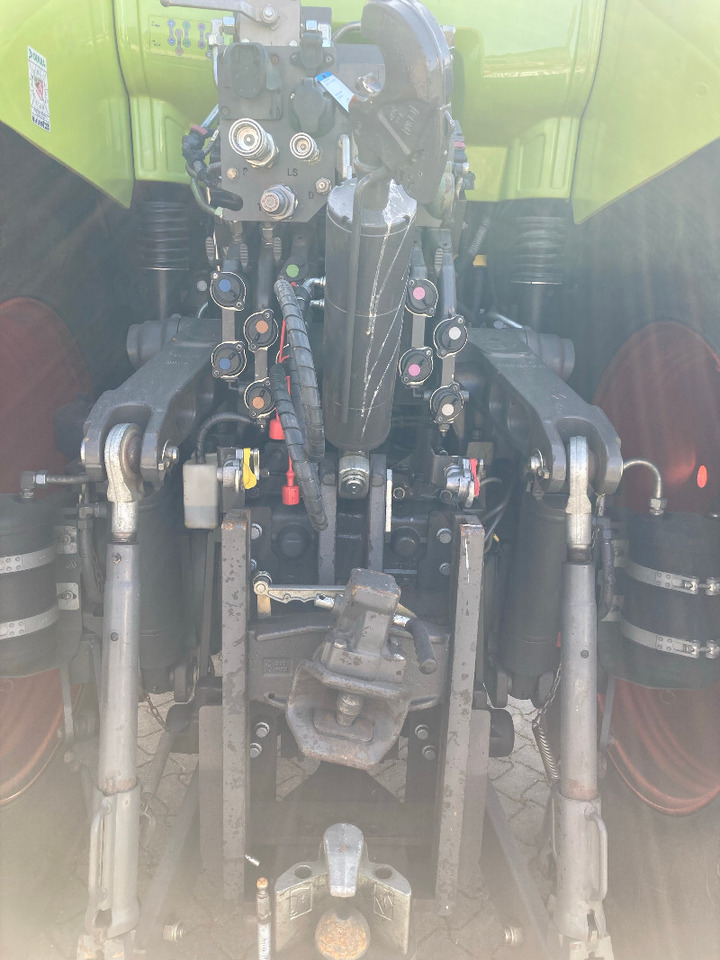 CLAAS Axion 830 CMATIC - טרקטור חקלאי: תמונה 4 CLAAS Axion 830 CMATIC - טרקטור חקלאי: תמונה 4