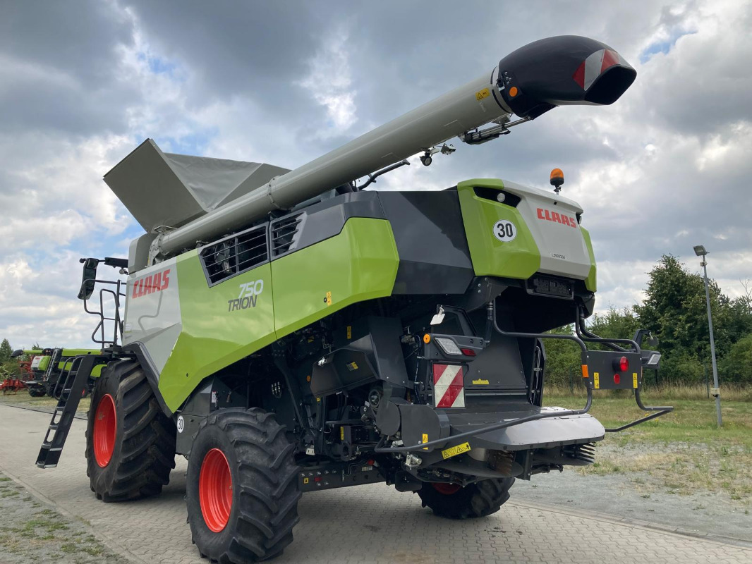 CLAAS Trion 750 - מקצרת קומבינה: תמונה 4 CLAAS Trion 750 - מקצרת קומבינה: תמונה 4