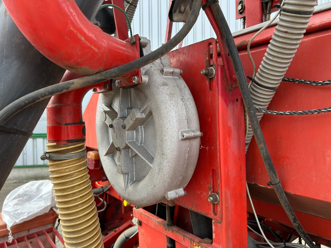 Becker Aeromat 6 - מקדחת זרעים: תמונה 3 Becker Aeromat 6 - מקדחת זרעים: תמונה 3