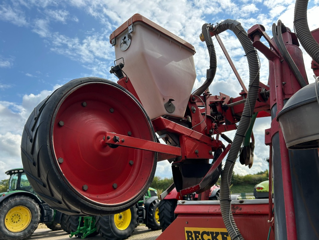 Becker Aeromat 6 - מקדחת זרעים: תמונה 5 Becker Aeromat 6 - מקדחת זרעים: תמונה 5