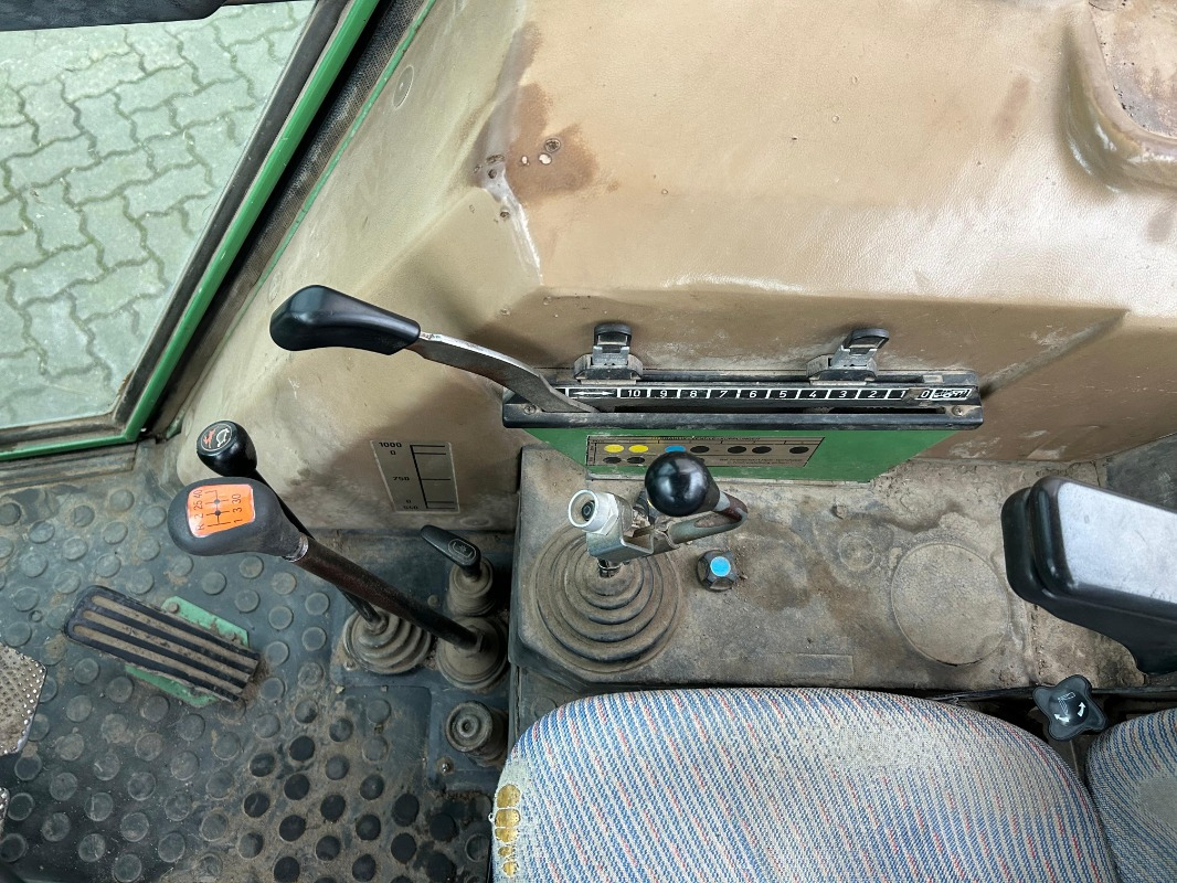 Fendt 305 LSA - טרקטור חקלאי: תמונה 2 Fendt 305 LSA - טרקטור חקלאי: תמונה 2