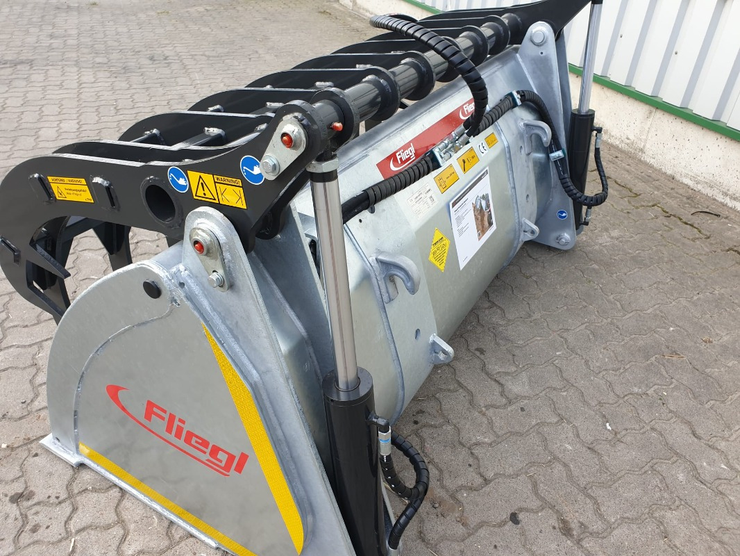 Fliegl SILOGREIFSCHAUFEL - מעמיס קדמי לטרקטור: תמונה 2 Fliegl SILOGREIFSCHAUFEL - מעמיס קדמי לטרקטור: תמונה 2