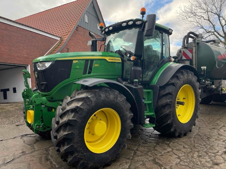 John Deere 6R 250 - טרקטור חקלאי: תמונה 1 John Deere 6R 250 - טרקטור חקלאי: תמונה 1