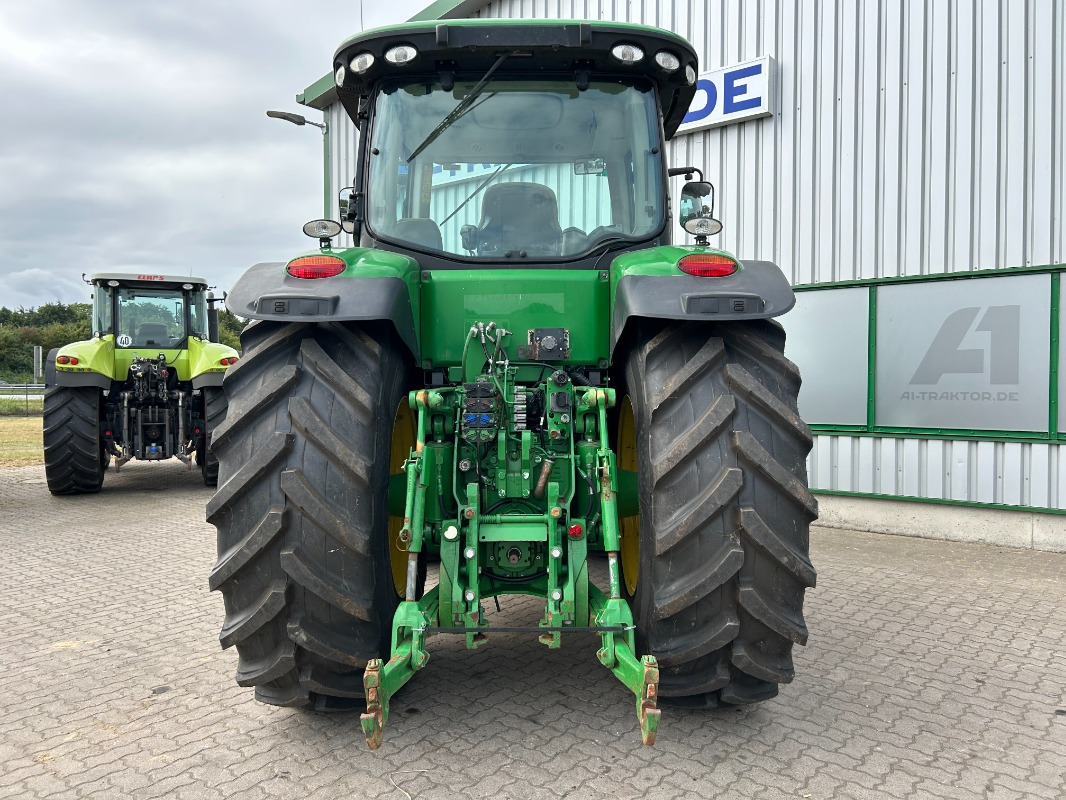 John Deere 8310R - טרקטור חקלאי: תמונה 3 John Deere 8310R - טרקטור חקלאי: תמונה 3