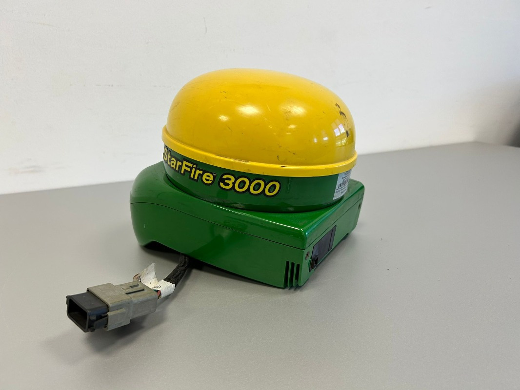 John Deere StarFire 3000 - כלי/ ציוד: תמונה 4 John Deere StarFire 3000 - כלי/ ציוד: תמונה 4